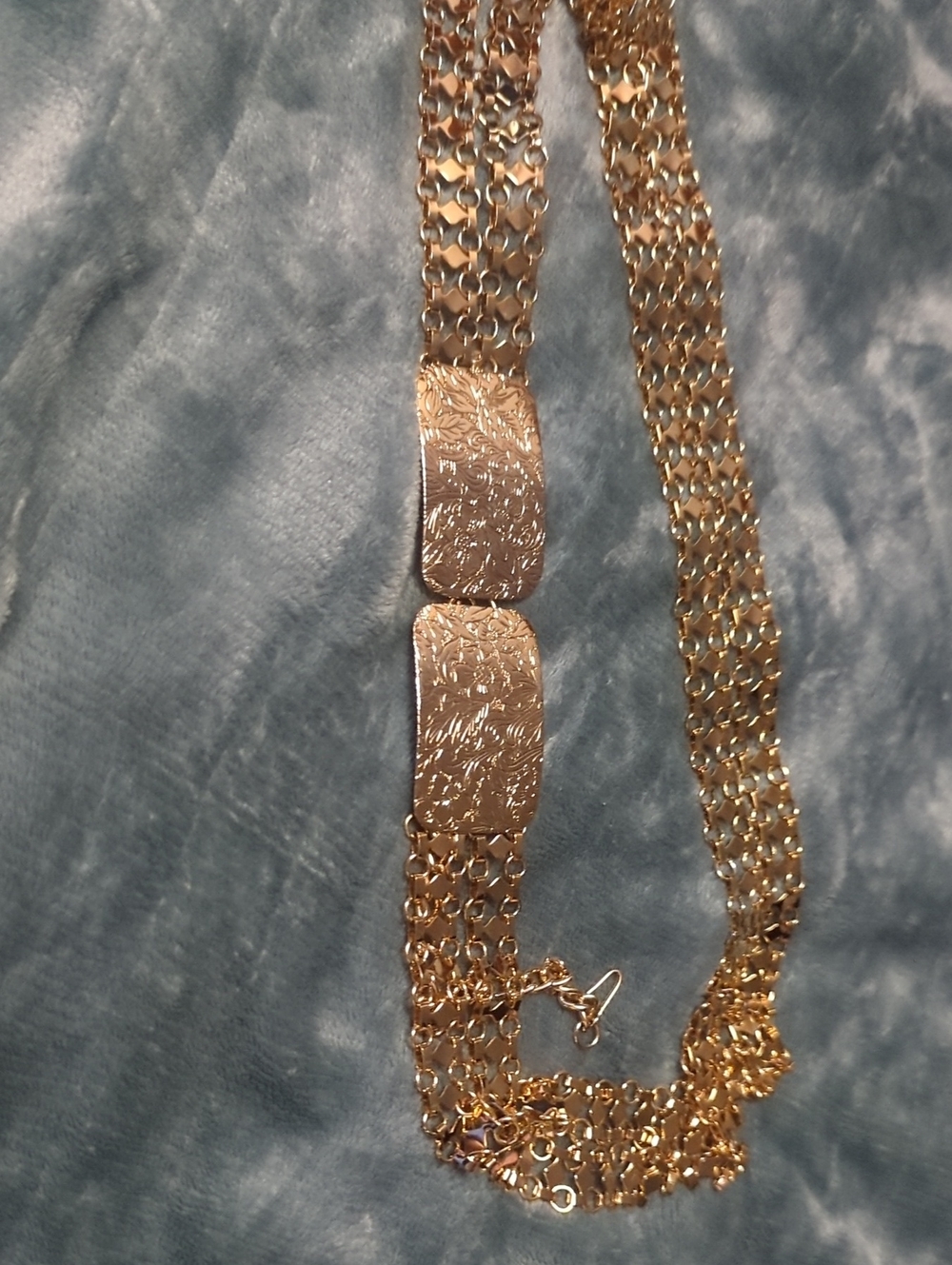 28-Gold Multi-Chain Statement belt. Small size. Pre-loved